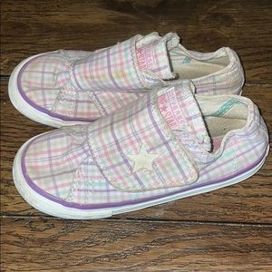 Converse girls shoes